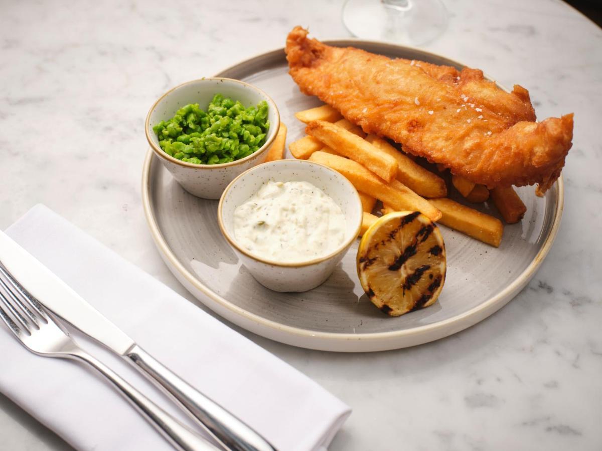 The Dilly Hotell London Exteriör bild Fish and chips at The Ivy
