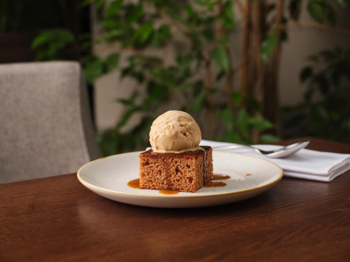 The Dilly Hotell London Exteriör bild A traditional sponge pudding